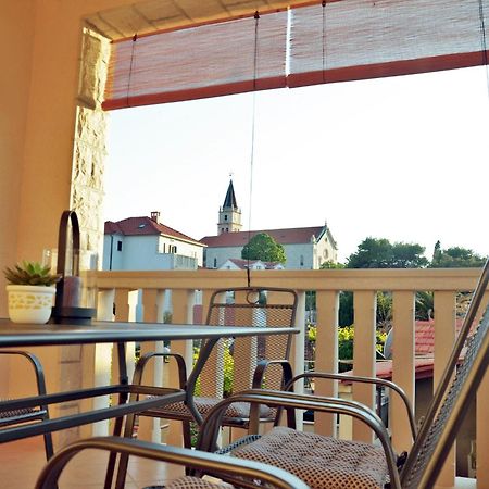 Apartment Luna Postira Εξωτερικό φωτογραφία