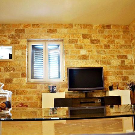 Apartment Luna Postira Εξωτερικό φωτογραφία