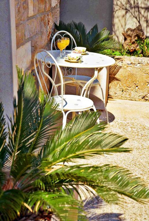 Apartment Luna Postira Εξωτερικό φωτογραφία