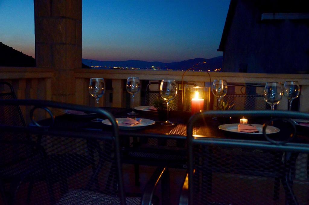 Apartment Luna Postira Εξωτερικό φωτογραφία