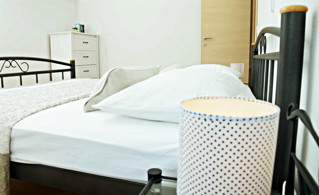 Apartment Luna Postira Εξωτερικό φωτογραφία